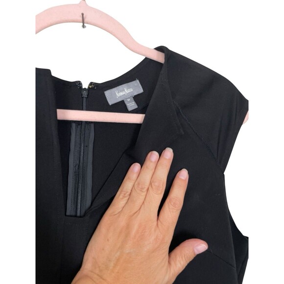 $120 Neiman Marcus Women's Black‎ Stretch Cap Sleeve Sheath Dress Size Medium - Picture 4 of 11